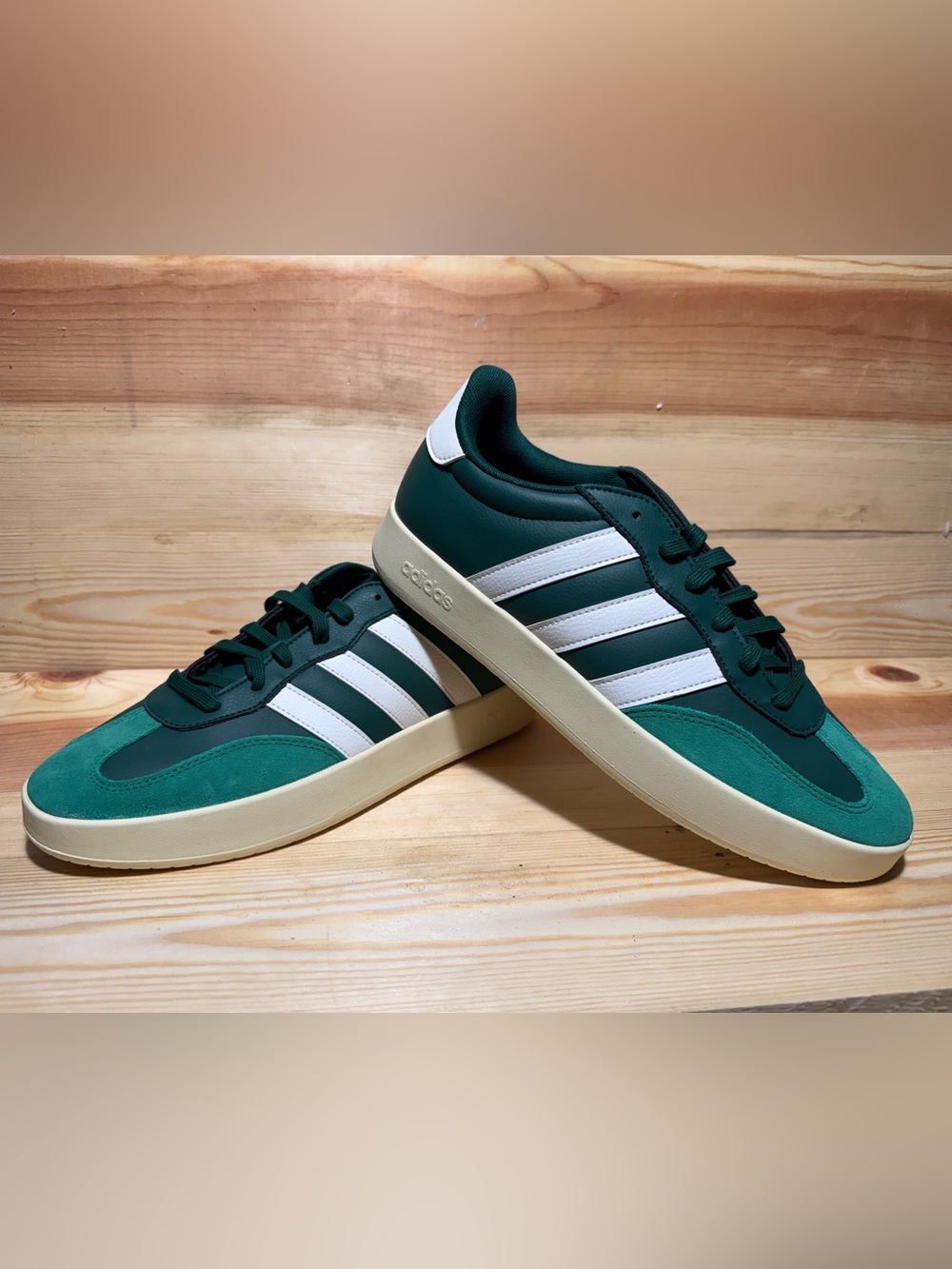 adidas Barreda JR1320 Men’s 12 Green White Sneakers NEW